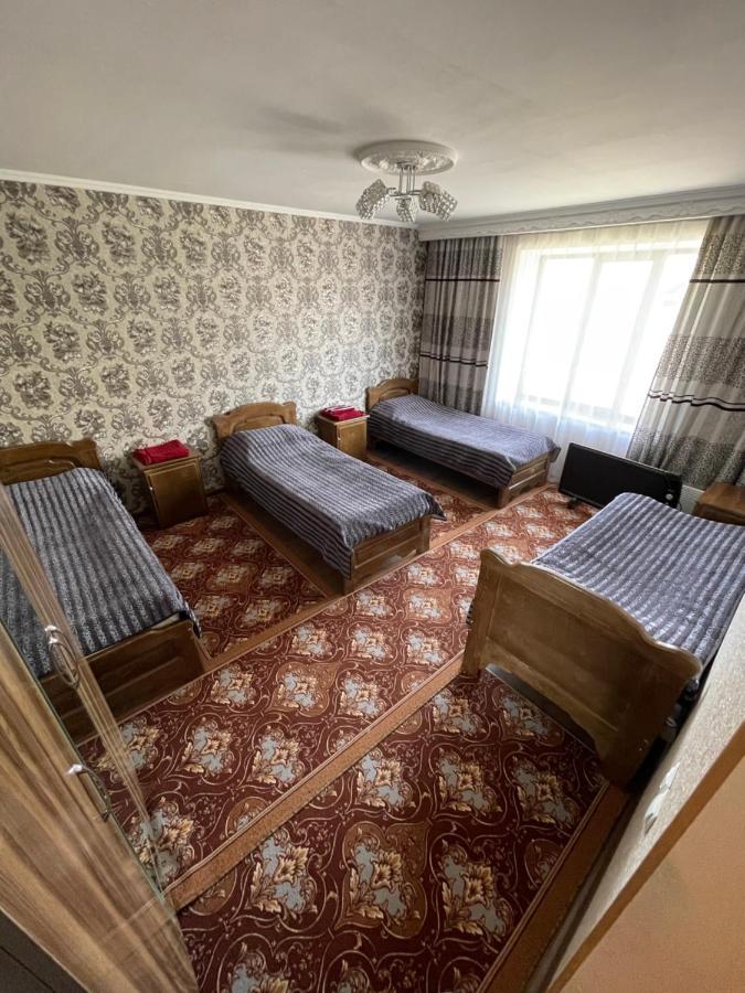 Guest House Eles Karakol Exterior photo